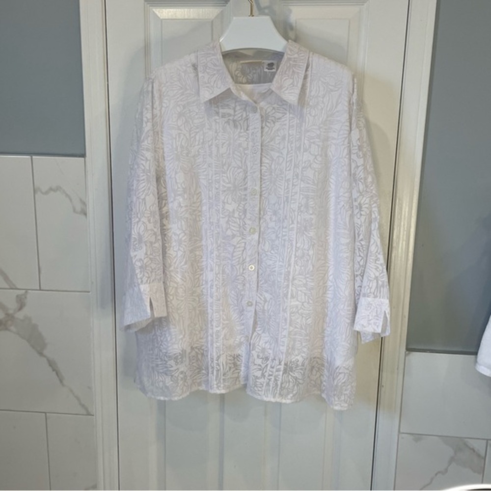 Vintage Beautiful Top Pattern Top With Attached Cami - Picture 9 of 14